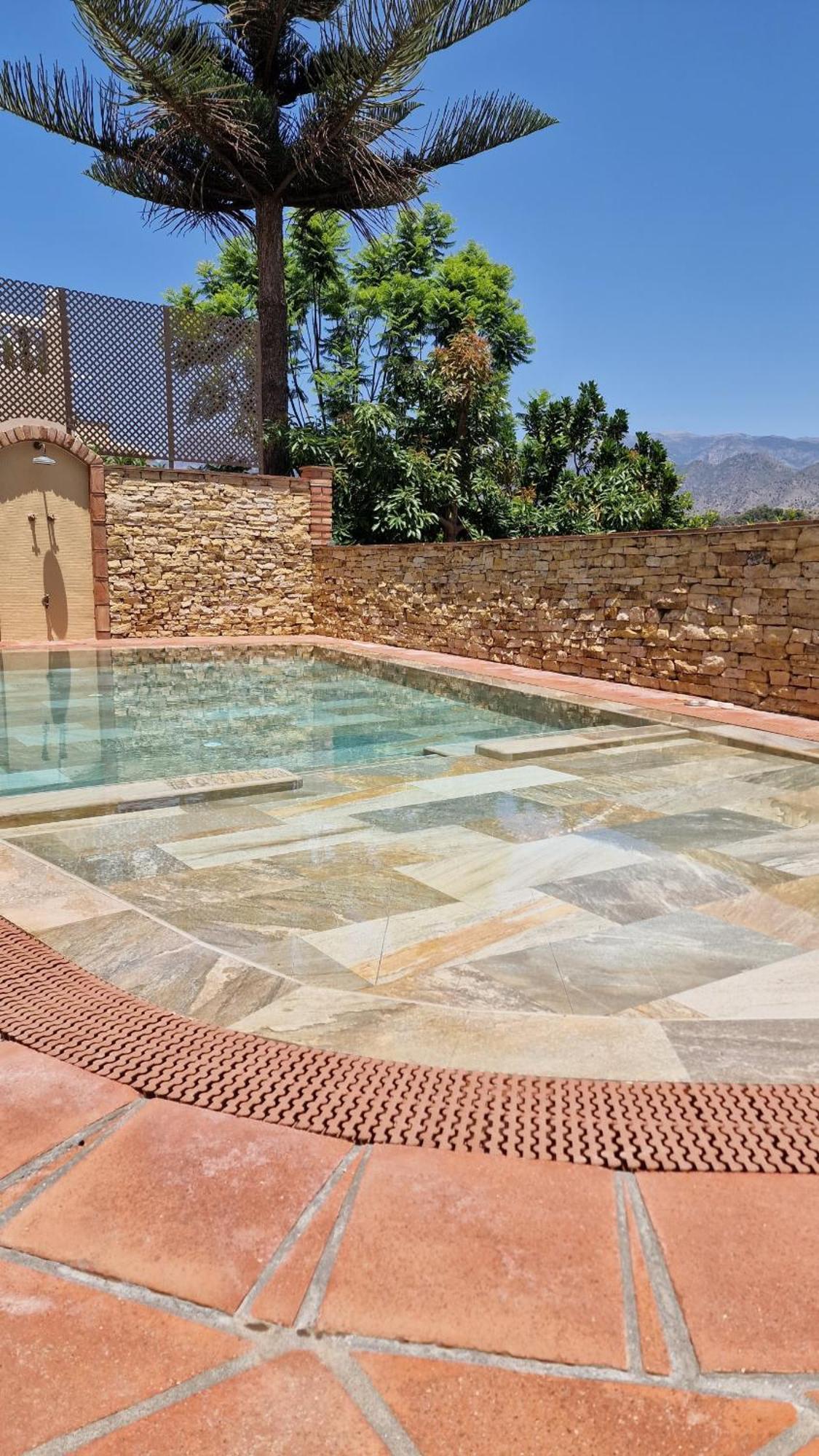 Villa Deluxe Nerja Silhouse Bagian luar foto